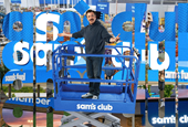 Sam’s Club has a new logo. Look closely at the apostrophe
