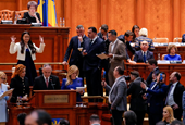 Romania’s pro-European coalition collapses after prime minister fails no-confidence vote