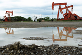 High energy prices fuel surge in Canadian exports in second quarter
