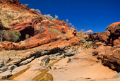 Ancient rocks show earliest evidence of tectonic activity on Earth